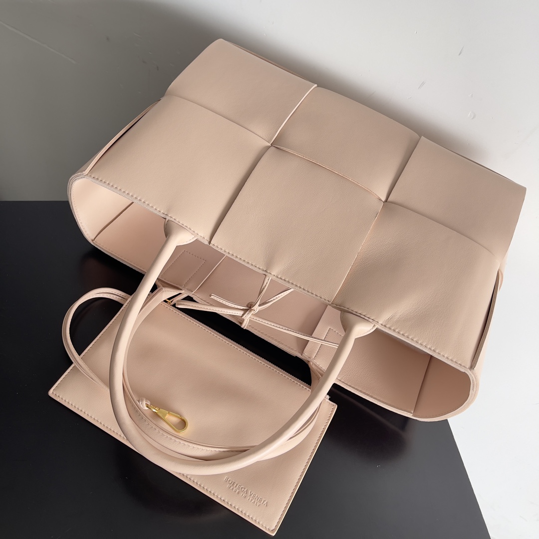 Bottega Veneta Shopping Bags